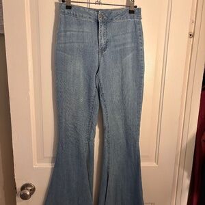 Light Wash Bell Bottom Jeans - Retro 70s Flare - Size 25